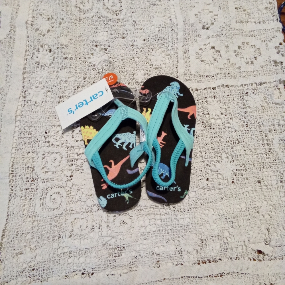 Carters size 7/8 little girls dinosaur sandals